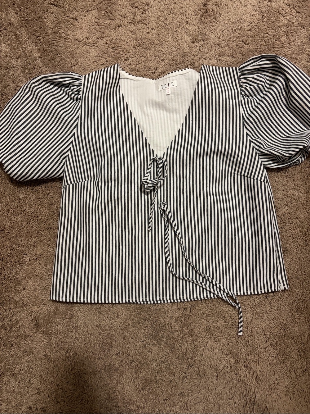 TCEC Black & White Striped Puff Sleeve Tie-Front Set